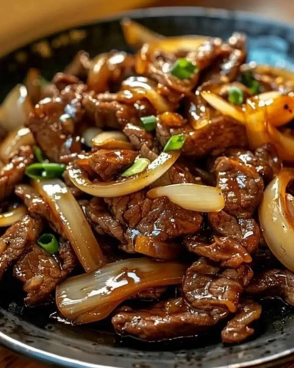 Bœuf sauté aux oignons