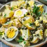 Salade pommes de terre avec œufs et câpres